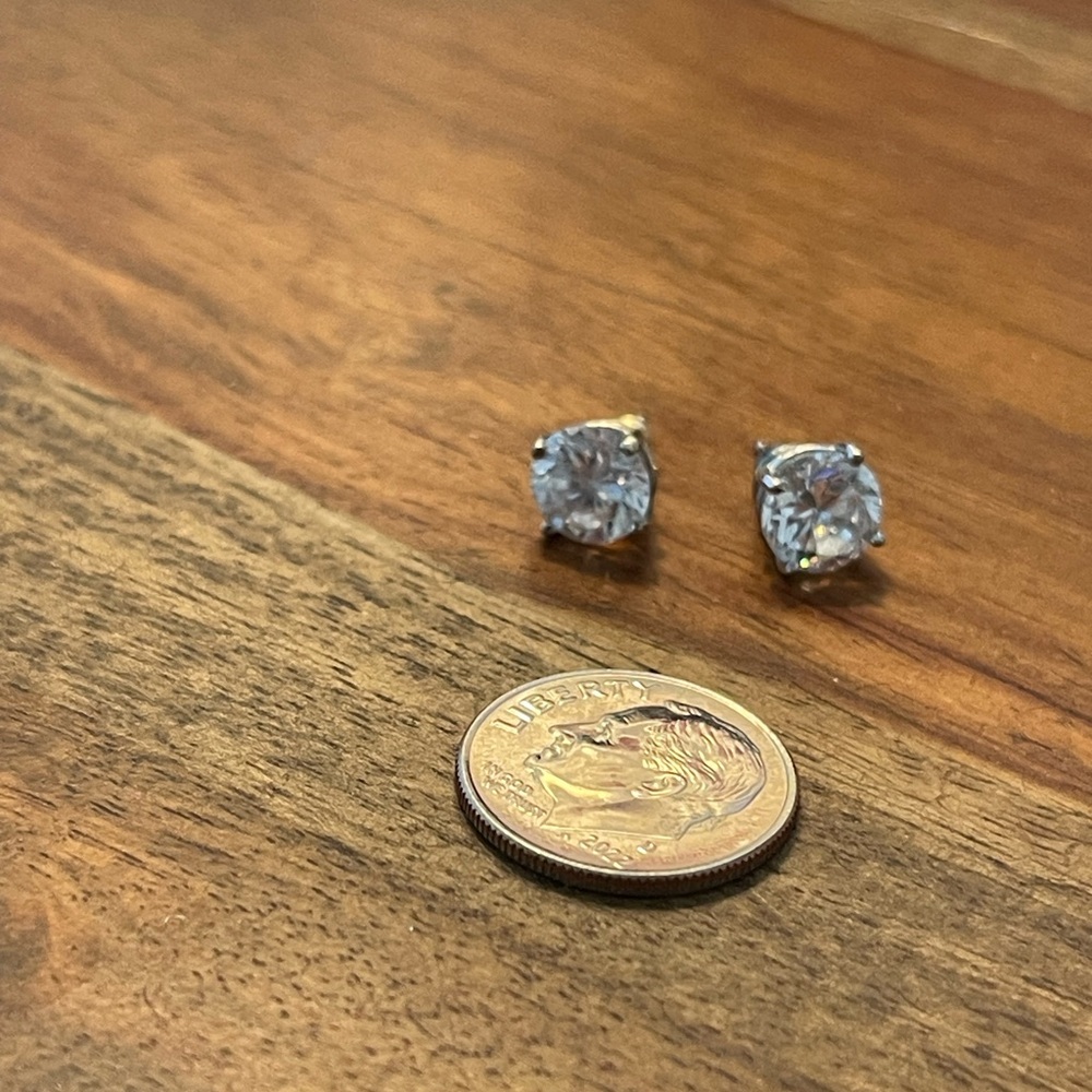 Beautiful cubic zirconia stud earrings